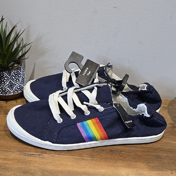 Torrid - 11 WW, Ruched Cuff Sneaker (Wide Width) in Navy & Rainbow - Picture 2 of 12